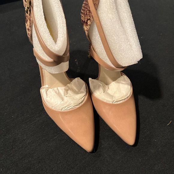 Heels - Picture 2 of 2